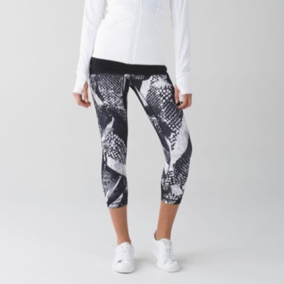 lululemon athletica Pants - Lululemon Align Cropped Leggings